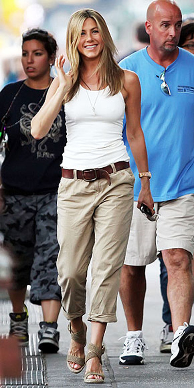 jennifer aniston espadrilles. Jennifer Aniston